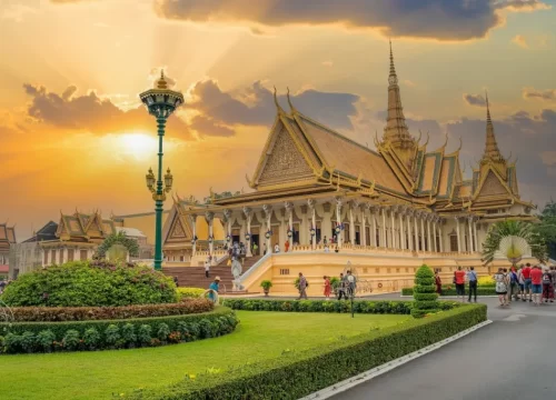 10 Authentic Experiences in Cambodia: A Journey Through Culture & Nature 