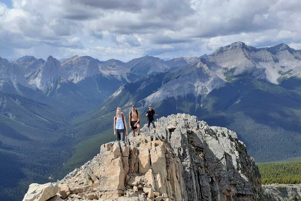 Rocky Mountain Adventure: 7-Day Exploration 