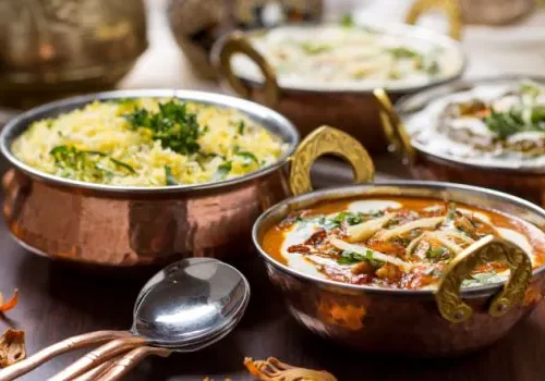 A Food Lover’s Guide to India: From Street Snacks to Royal Feasts
