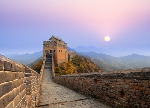 Globetrotting Goals: Explore Cultures, Mountains, and Monuments  